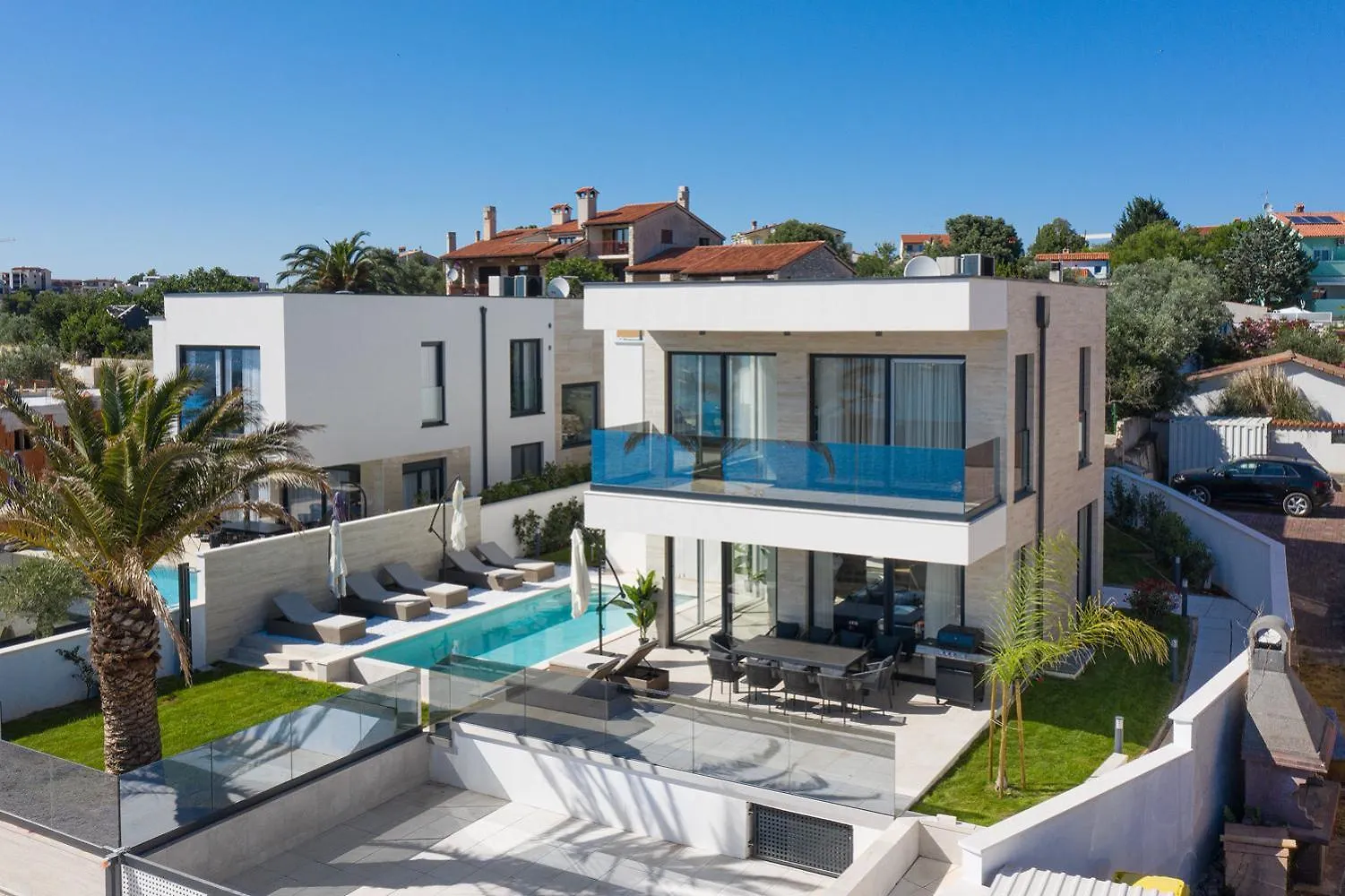 Villa Isla Verde For 10 People With Private Pool & Sauna Only 10 Meters From The Sea Медулин